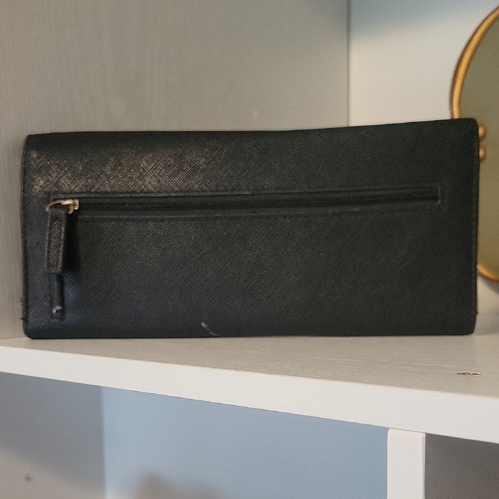 Tahari Black tri fold Clutch with Cream Floral Embellishments magnet close - Picture 2 of 6
